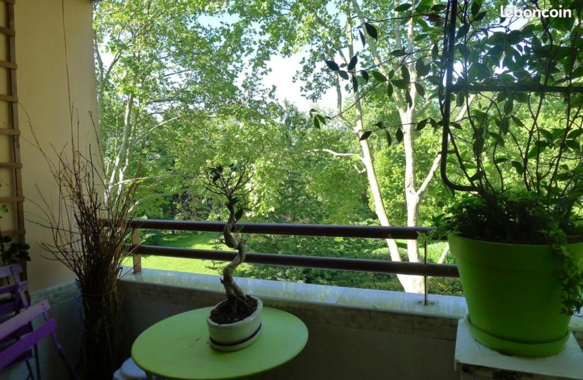 F3 Avec Balcon 5 Min Gare Sqy Et Parking Gratuit Daire Guyancourt Dış mekan fotoğraf