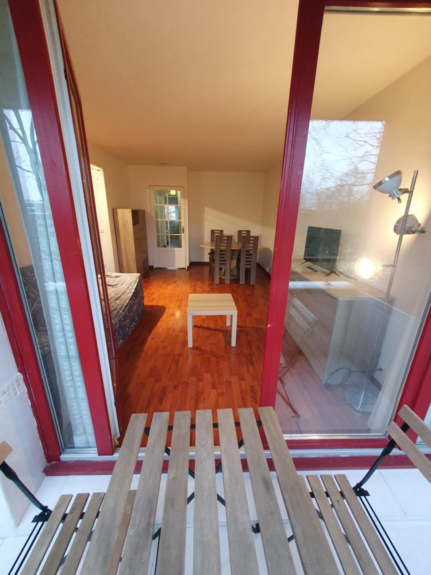 F3 Avec Balcon 5 Min Gare Sqy Et Parking Gratuit Daire Guyancourt Dış mekan fotoğraf